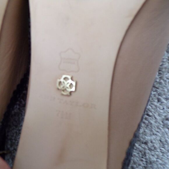 Ann taylor mary jane heels 7.5 - Picture 8 of 10